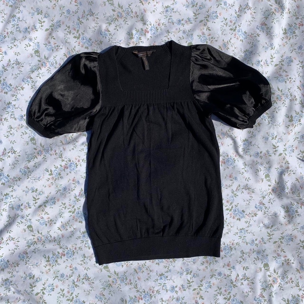 vintage black shoulder puffed top